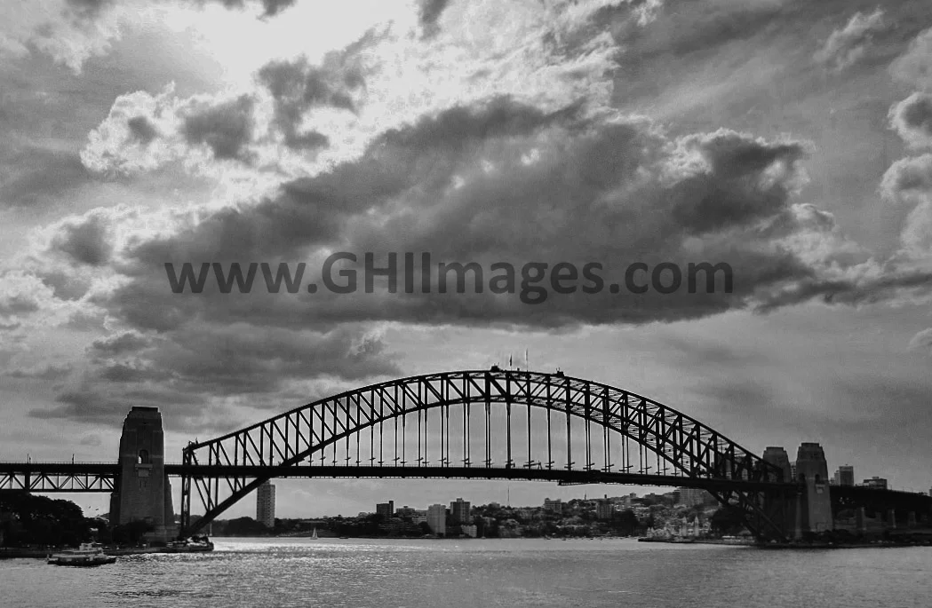 Sydney Harbor Bridge_2002_(3WM).jpg