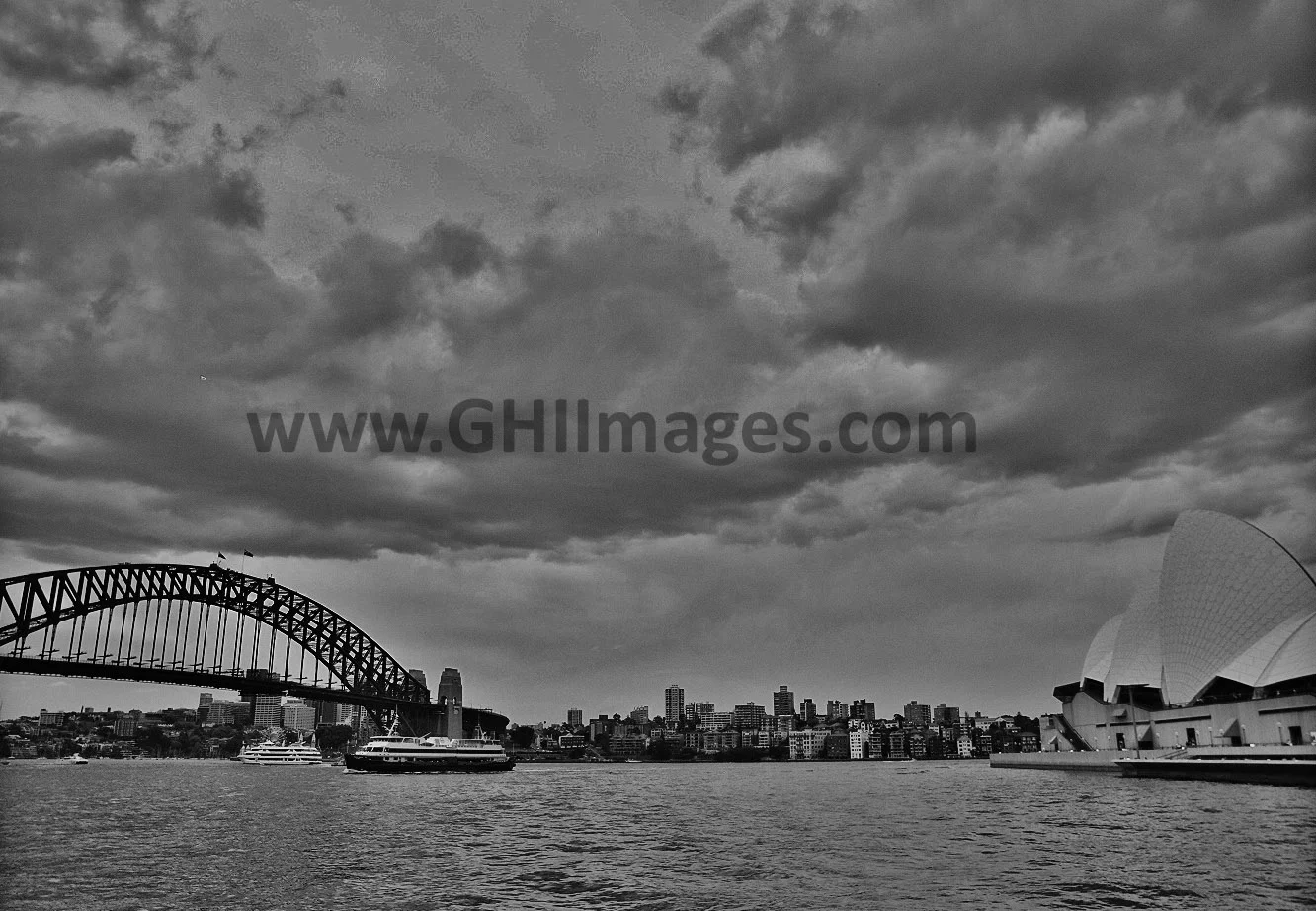 Sydney Harbor Bridge_2002_(2WM).jpg