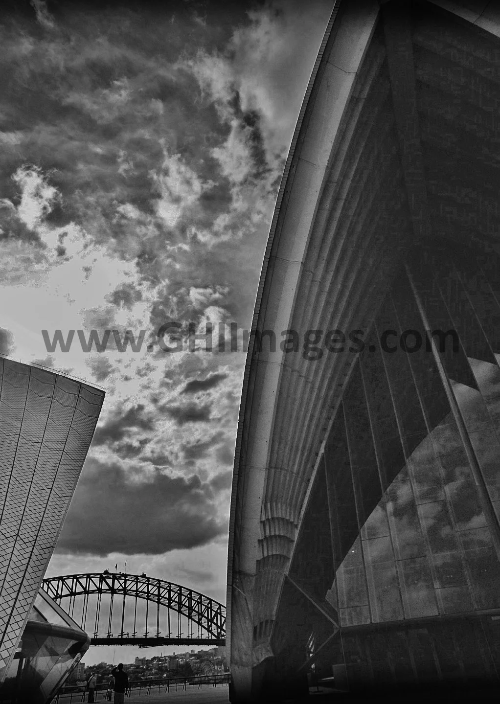 Sydney Opera House_2002_(1WM).jpg