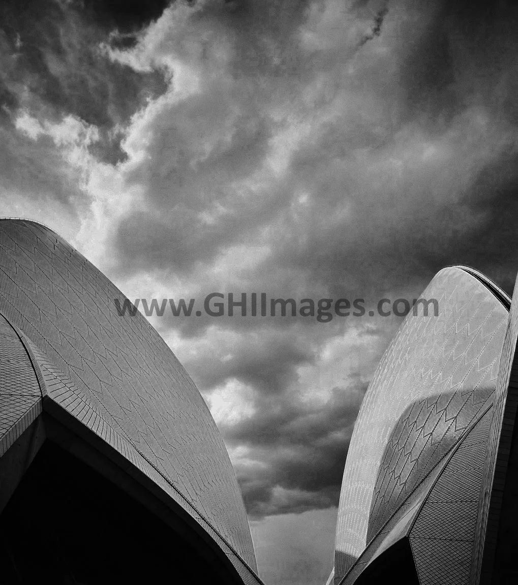 Sydney Opera House_2002_(4WM).jpg
