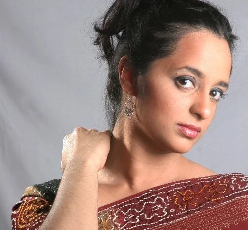 Esmail holds a bachelors degree in composition from The Juilliard School, and a masters degree from the Yale School of Music. Her primary teachers have included Susan Botti, Aaron Jay Kernis, Christopher Theofanidis and Martin Bresnick, Christopher Rouse and Samuel Adler.