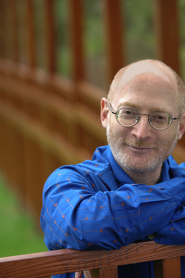 Aaron Jay Kernis is winner of the coveted 2012 Nemmers Prize and 2002 Grawemeyer Award for Music Composition, and one of the youngest composers ever awarded the Pulitzer Prize. In 2015, the Albany Symphony recorded and released 3 Flavors with pianist Andrew Russo.