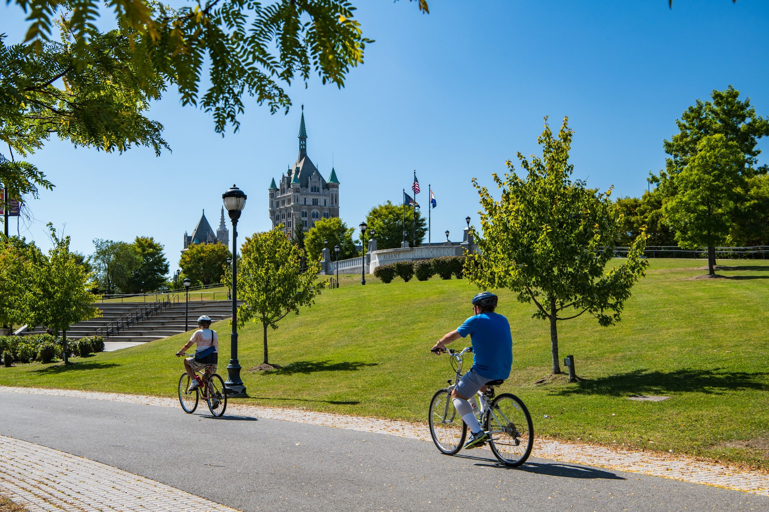  Just a stone’s throw from Downtown Albany, the Empire State Trail runs directly through Jennings Landing. 