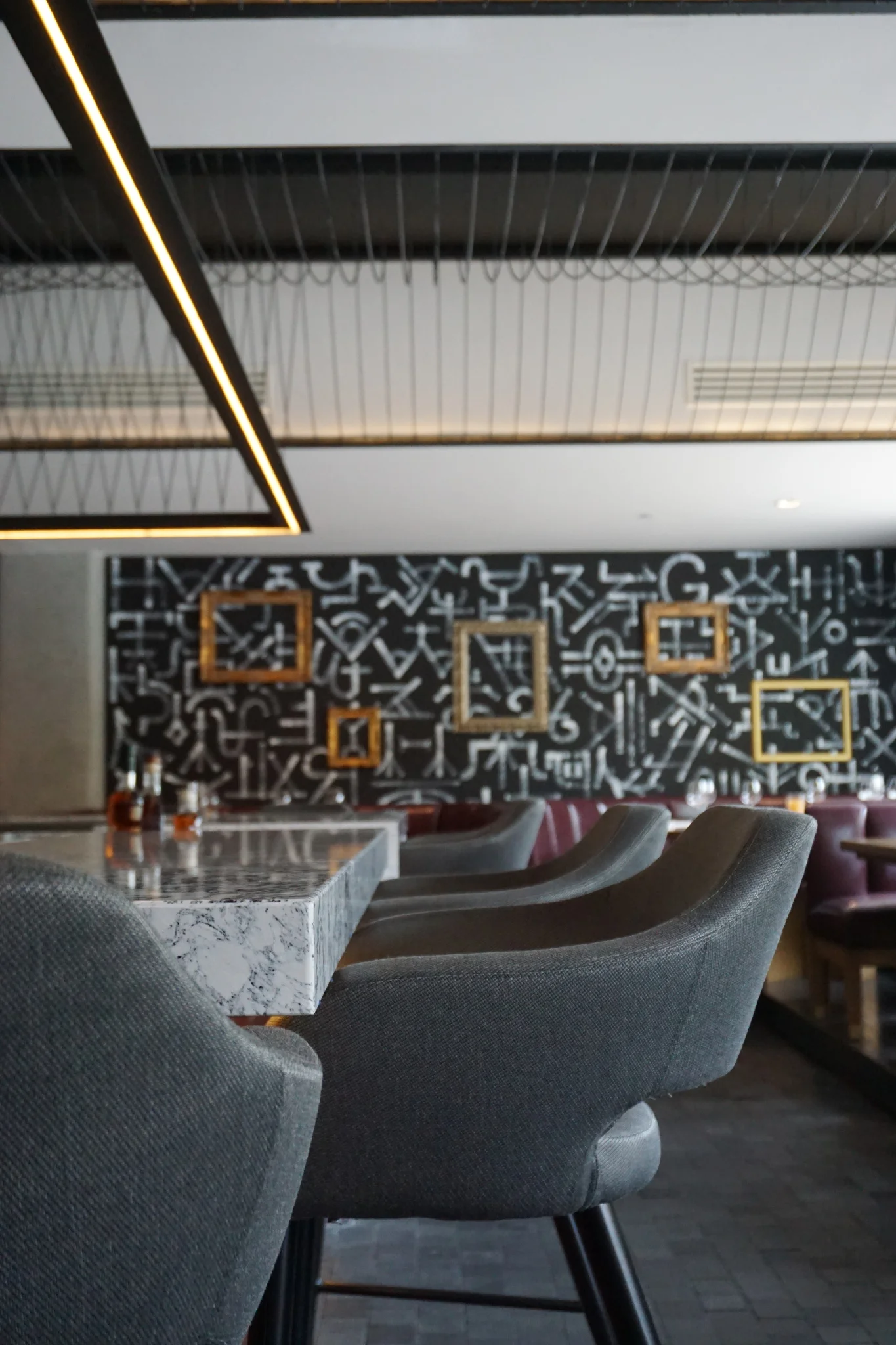 MAIN BAR + LOUNGE