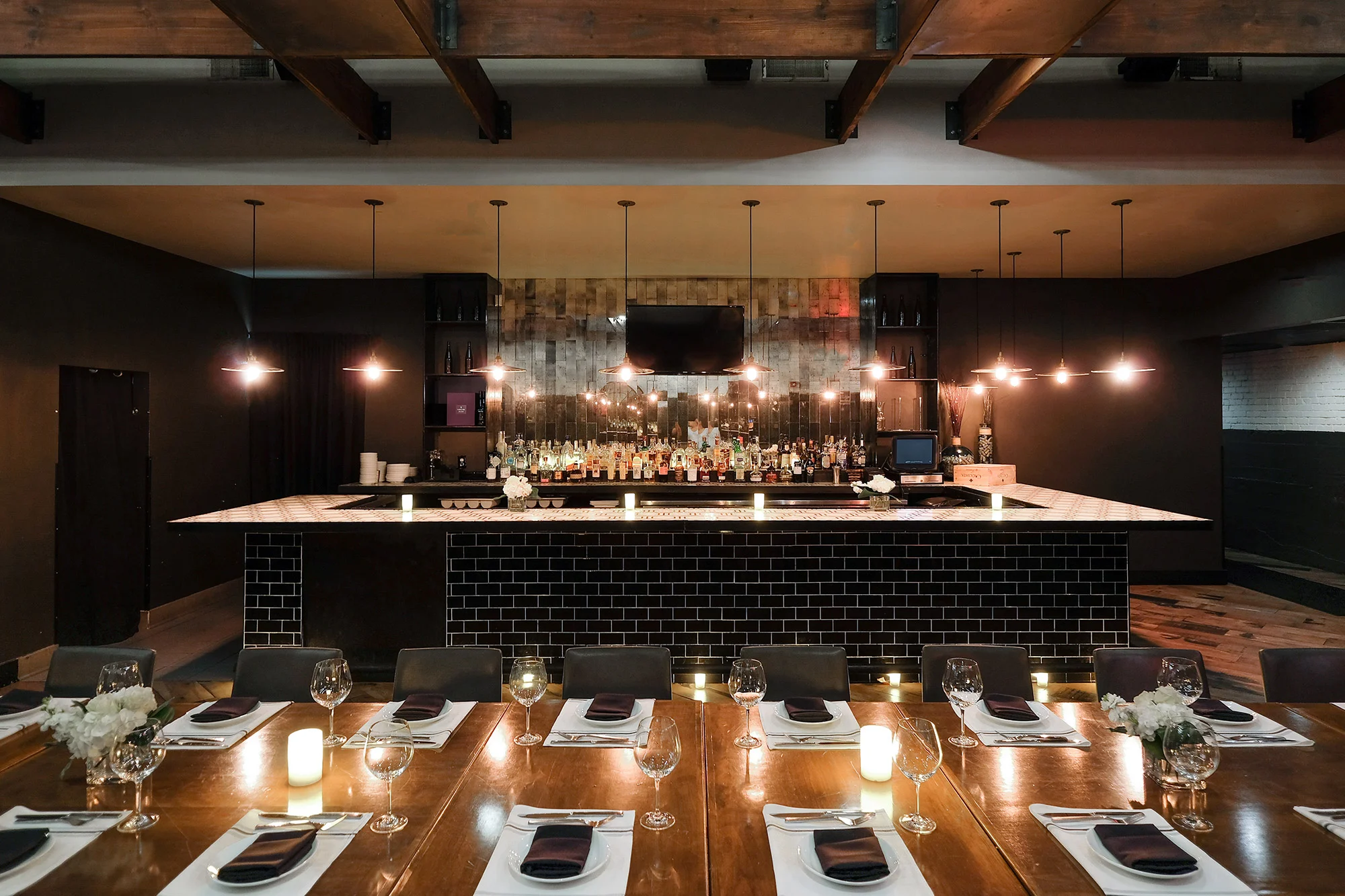 Moto_IvyRoomBar_Web.jpg