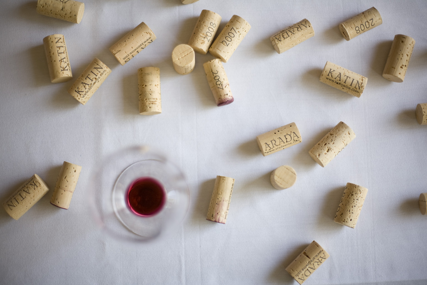 WINE</a><strong></br></strong><a href="http://www.hellojuice.com/wine-2">View Gallery →</a>
