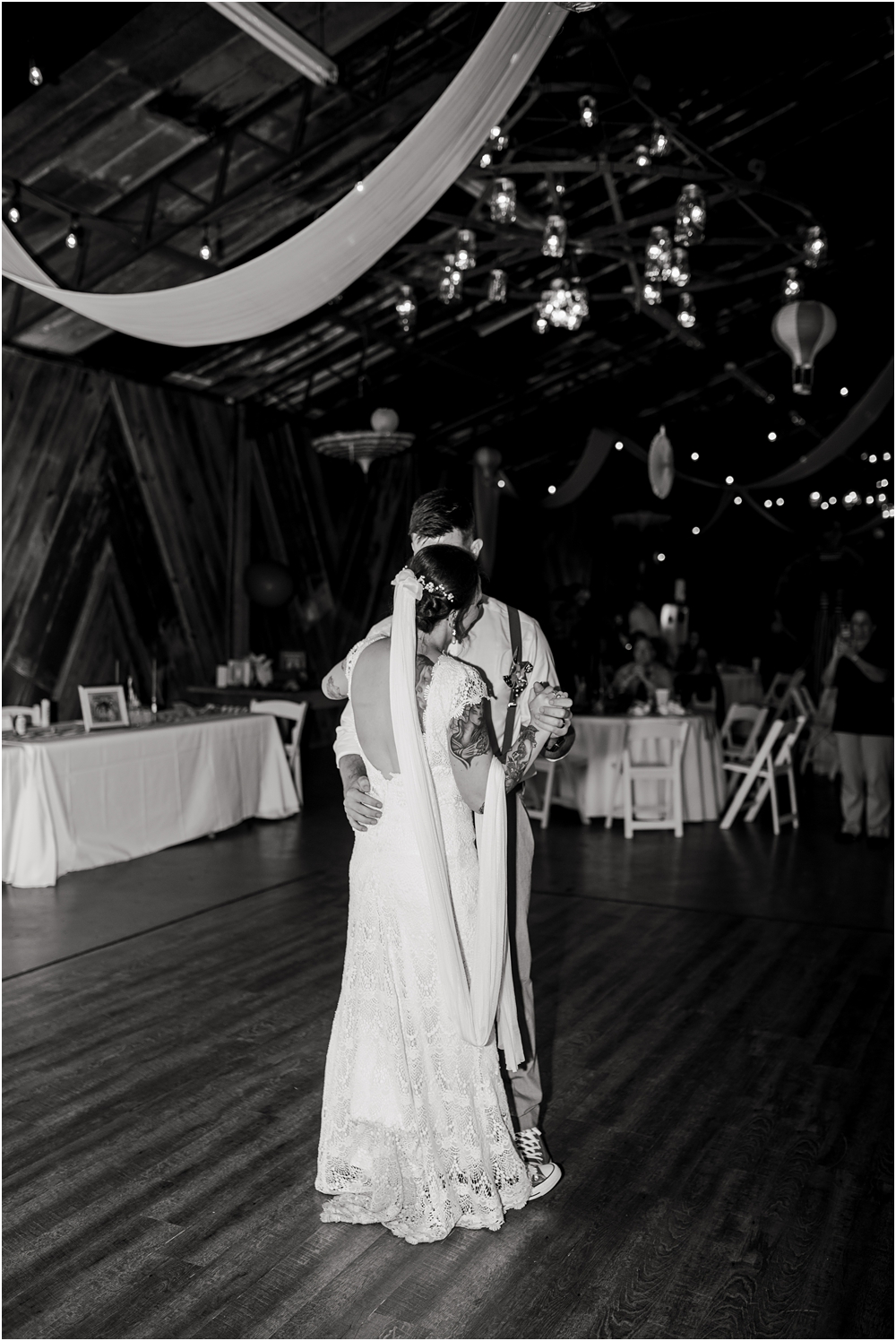 the-barn-at-wateroaks-circus-florida-wedding-photographer-kiersten-stevenson-photography-116.jpg