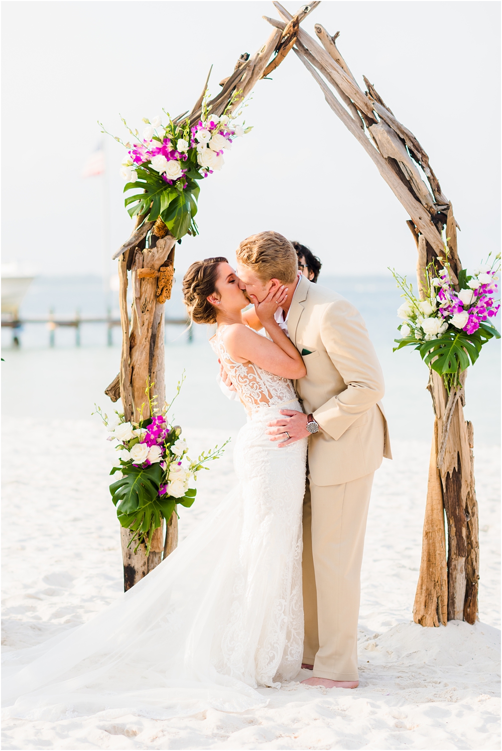 hemingways-pensacola-beach-wedding-kiersten-stevenson-photography-47.jpg