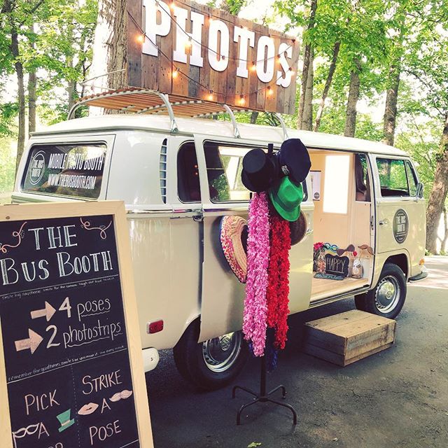 We&rsquo;re happy to support the Cindy Platt Boys &amp; Girls Club of Transylvania County! We&rsquo;re down at Bent River Farm for their annual benefit dinner. We love being a part of events that support our communities!
#thebusbooth #vwbusphotobooth