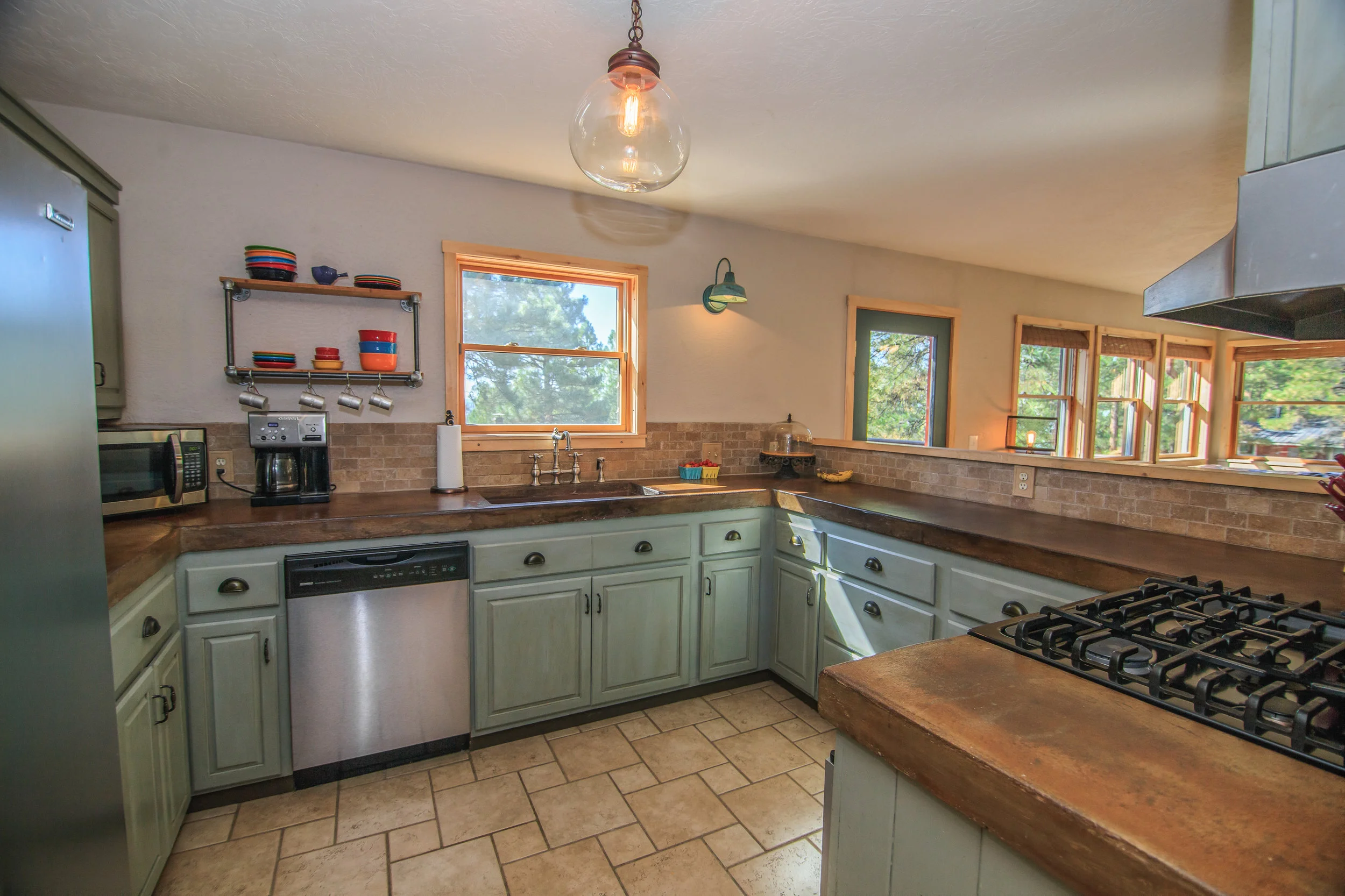 INT 35 N Debonaire Ct CREN--11.jpg