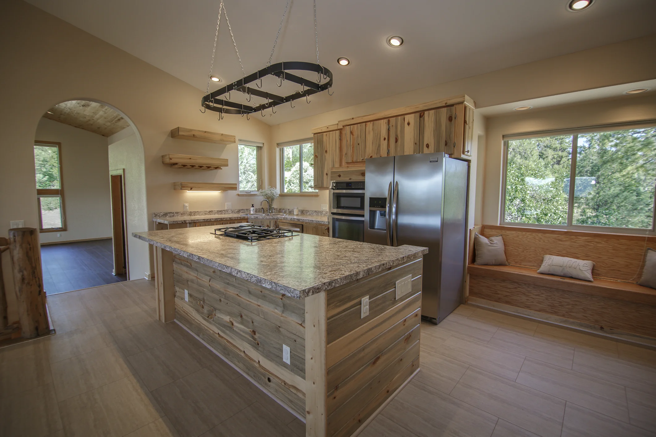 INT 1601 Harvard Ave CREN--24.jpg