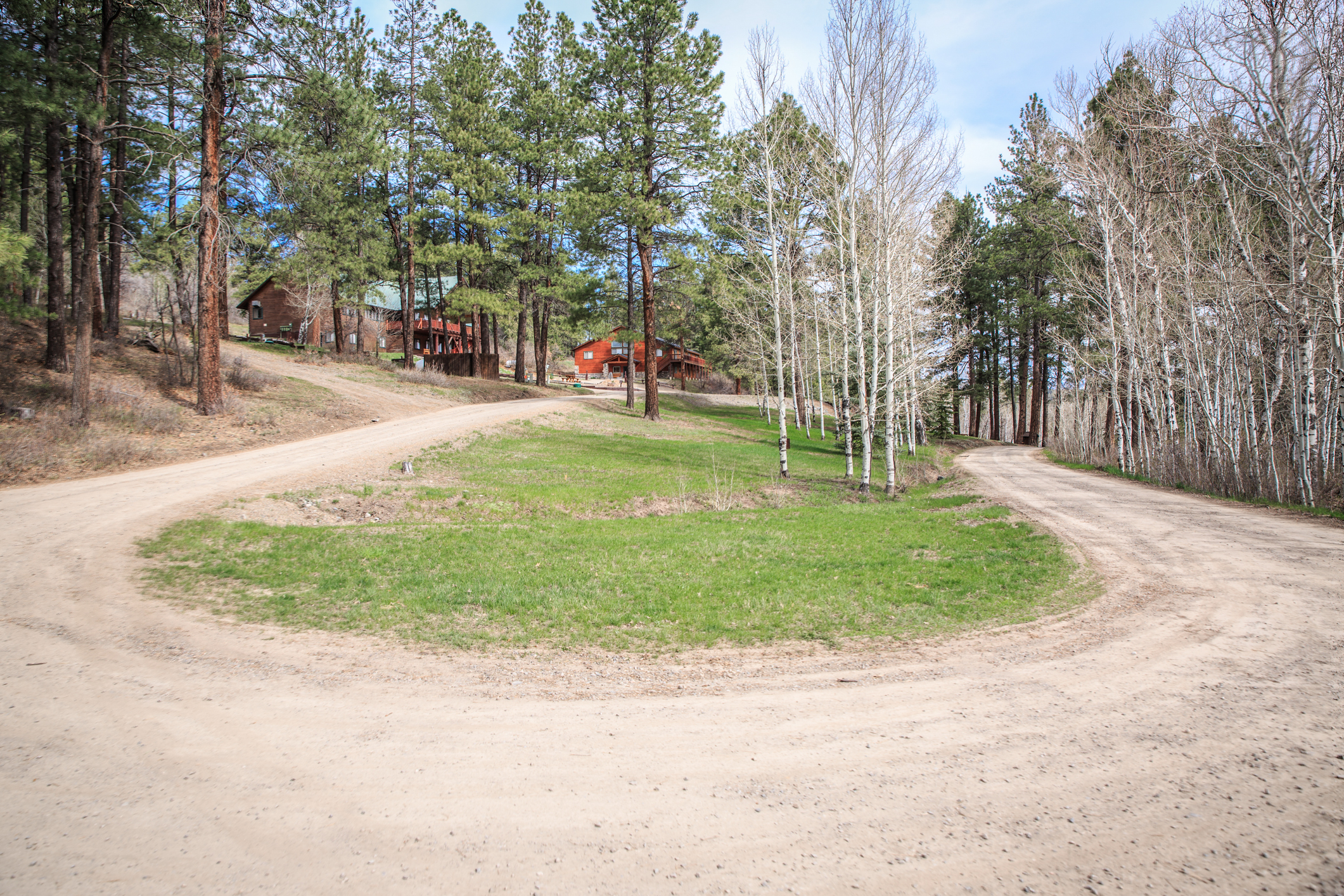 EXT Snow Wolf Lodge CREN--17.jpg