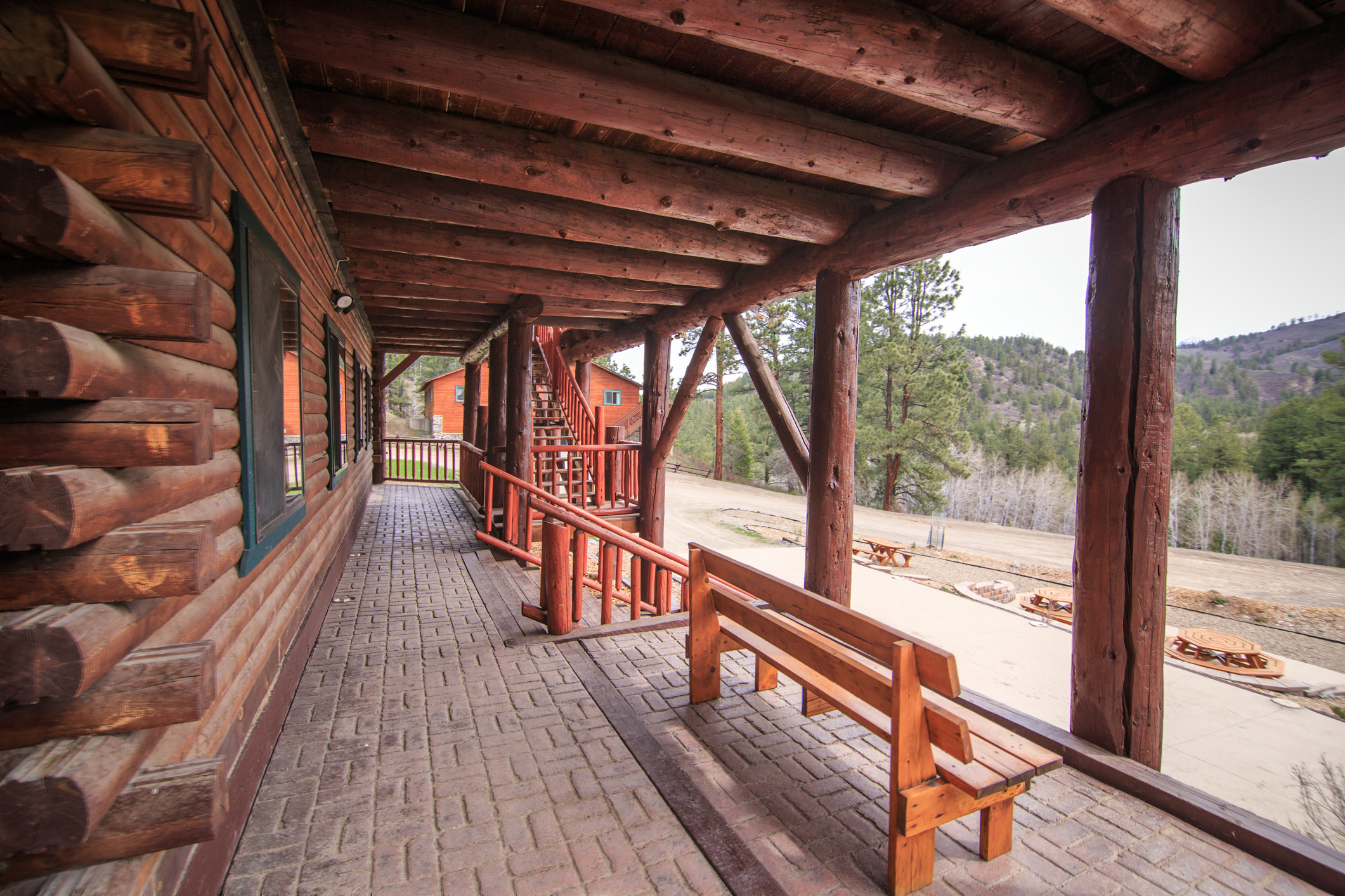 EXT Snow Wolf Lodge CREN--44.jpg