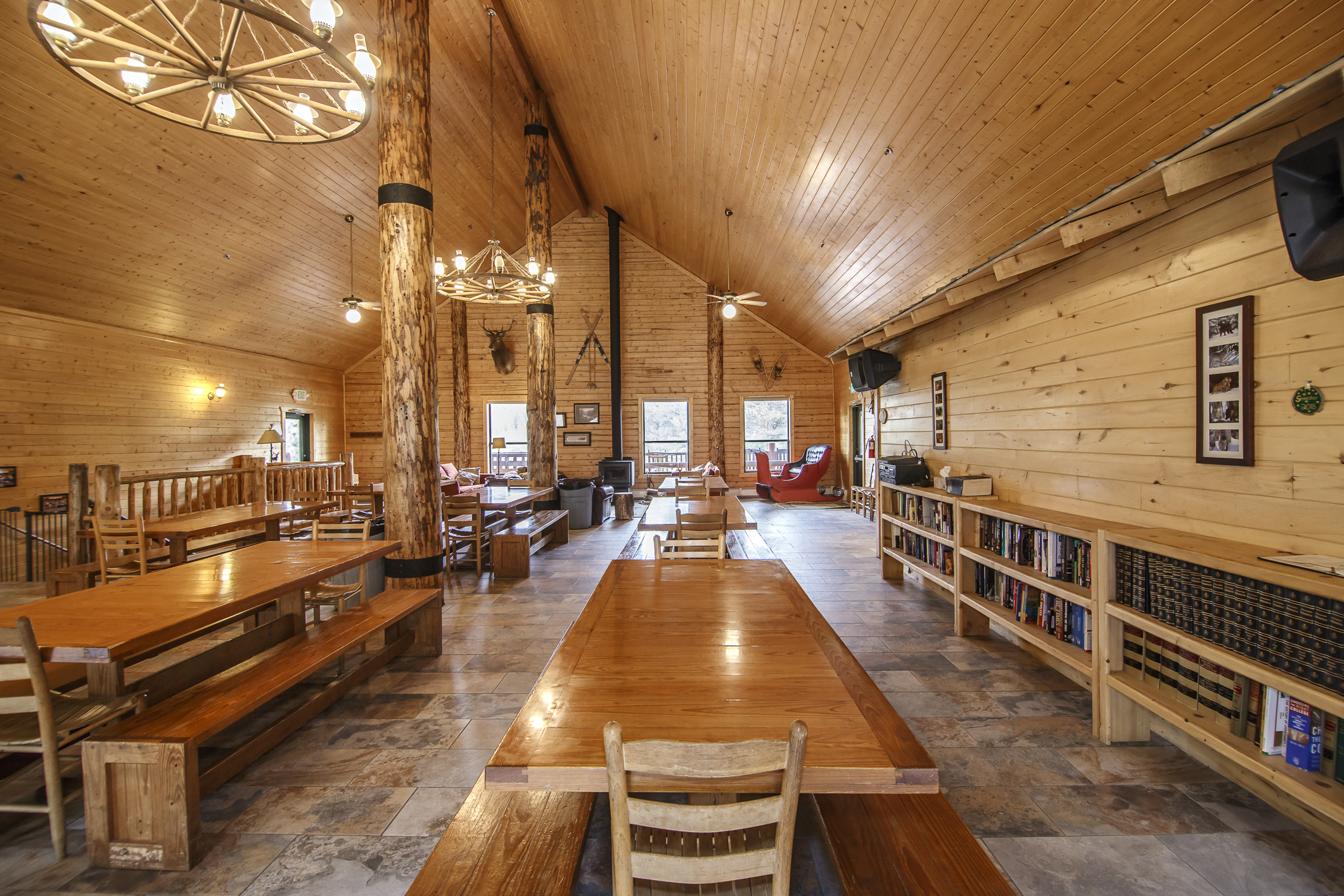 INT Main Lodge CREN--3.jpg