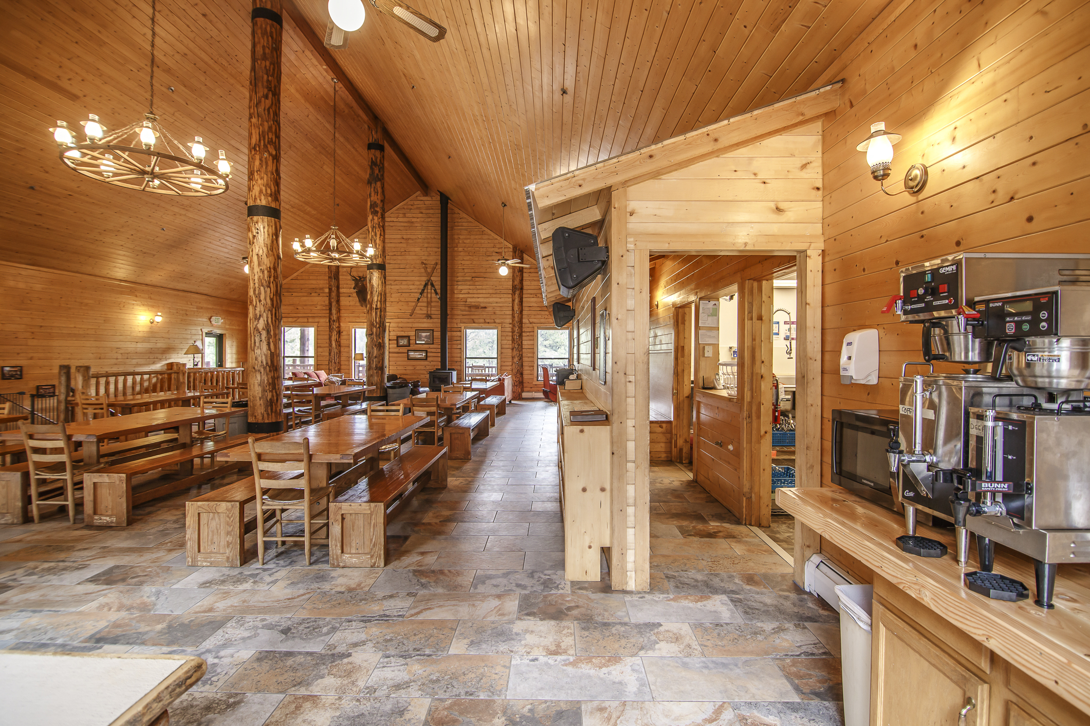 INT Main Lodge CREN--5.jpg