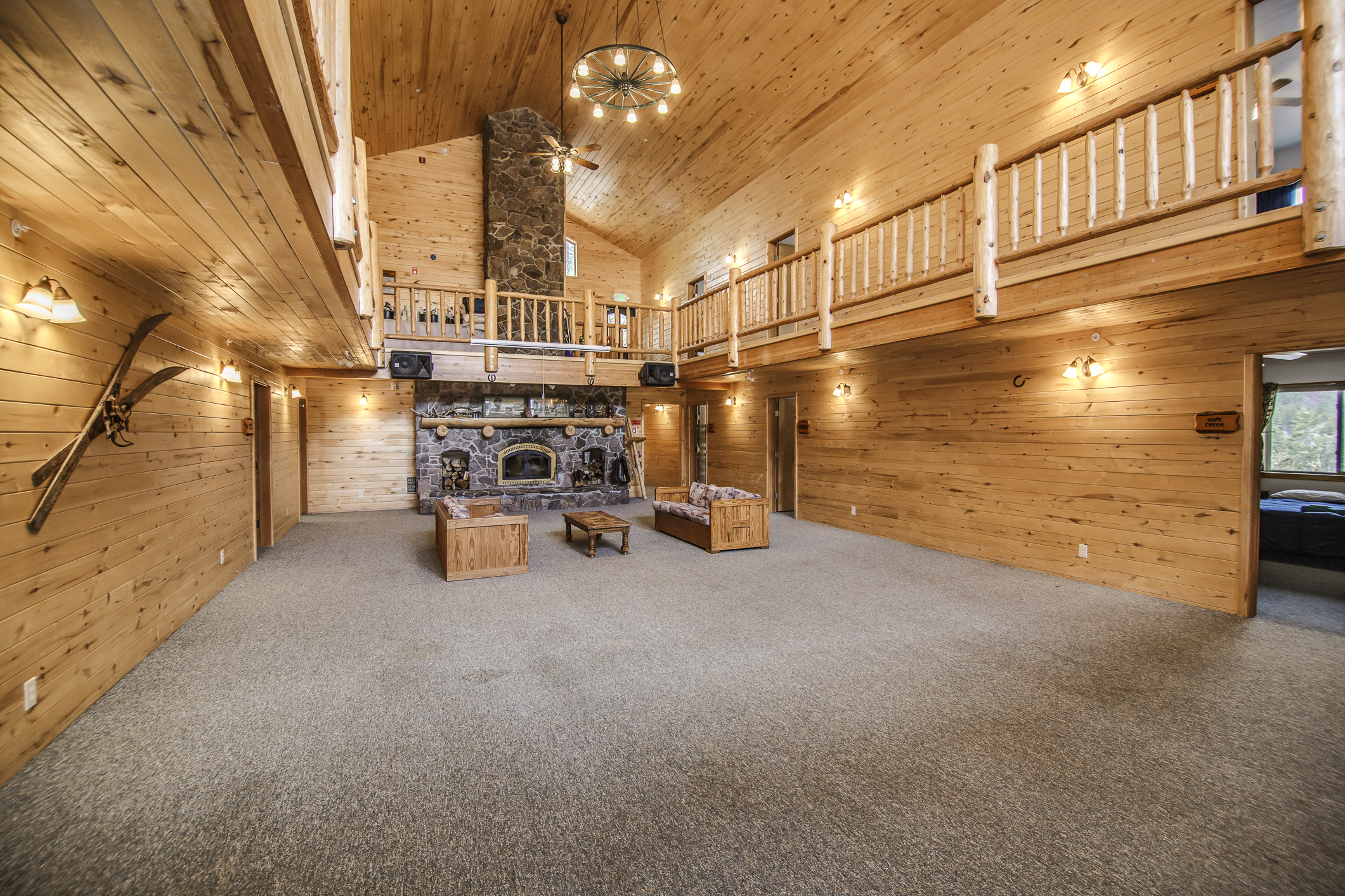 INT Echo Canyon Lodge CREN--3.jpg