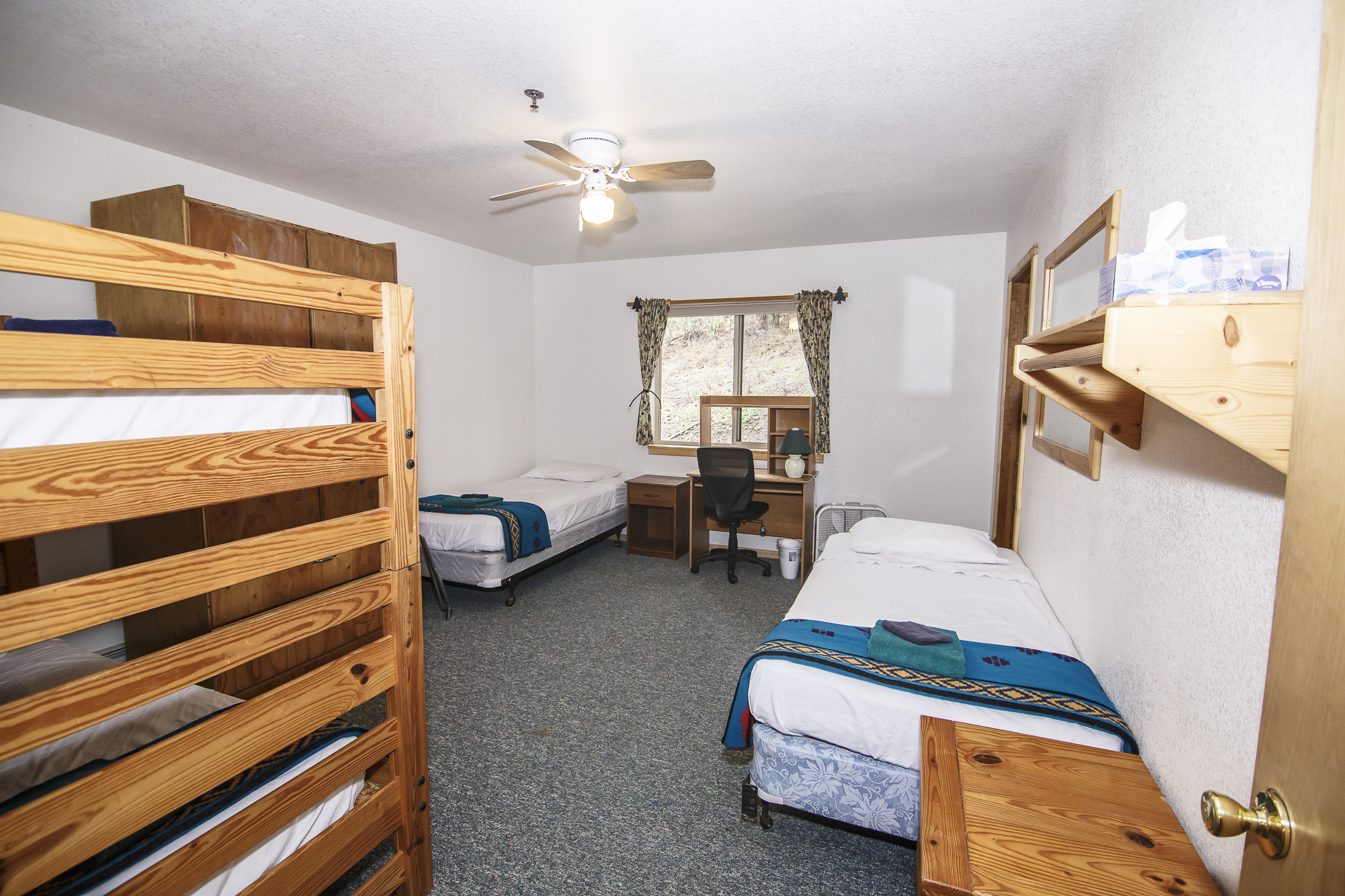 INT Echo Canyon Lodge CREN--24.jpg