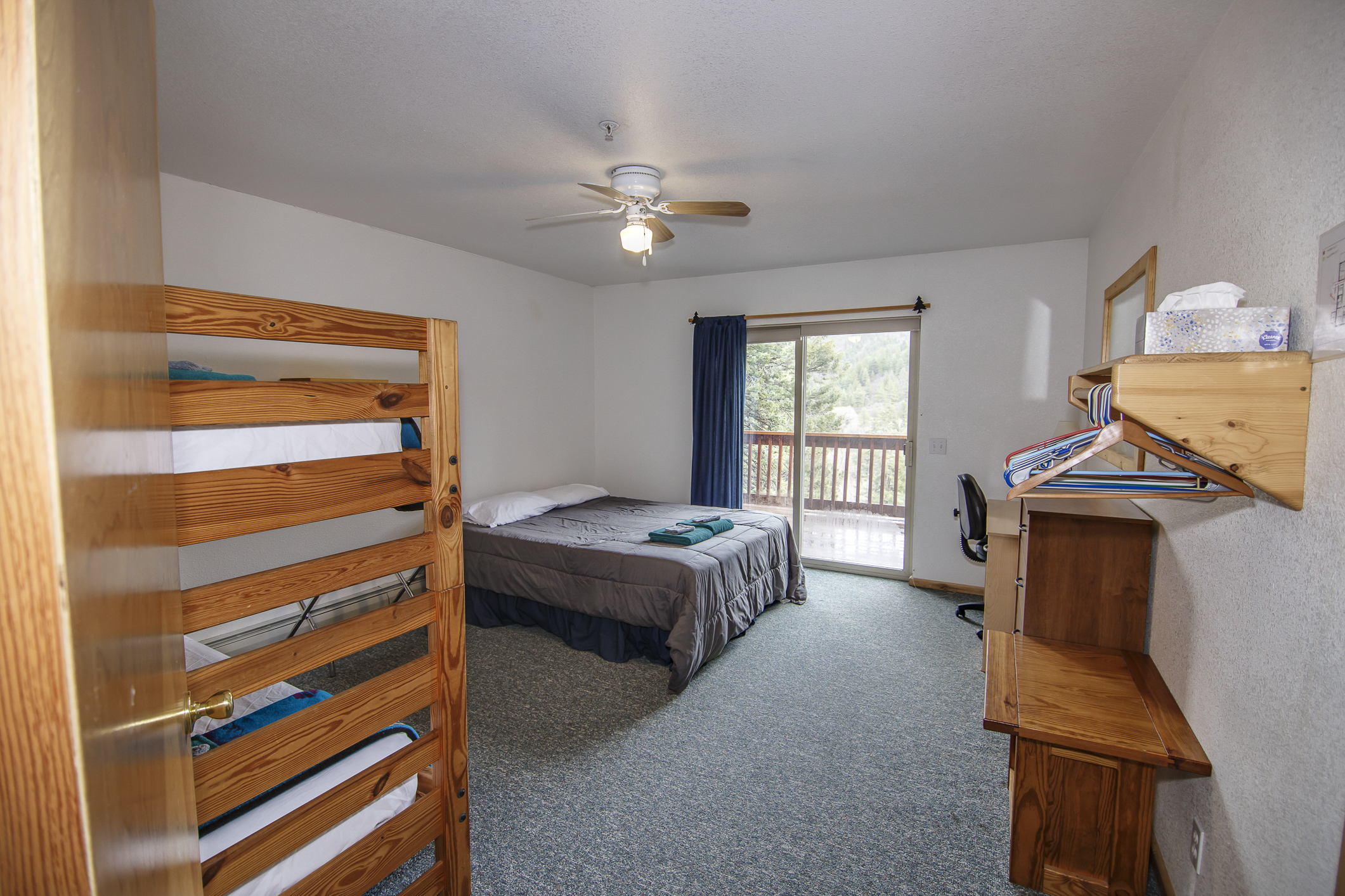 INT Echo Canyon Lodge CREN--35.jpg