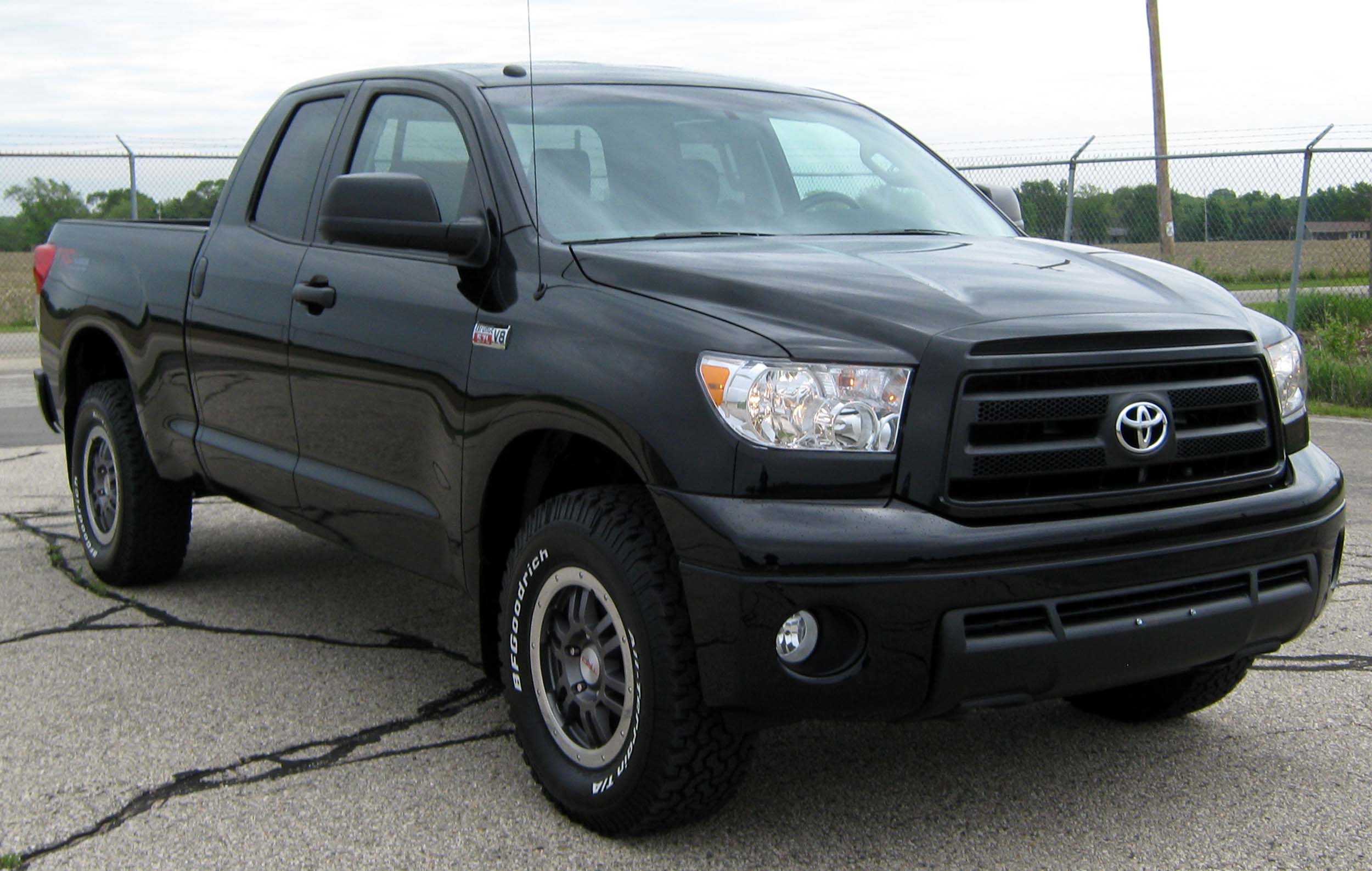 2010_Toyota_Tundra_Double_Cab_--_NHTSA.jpg