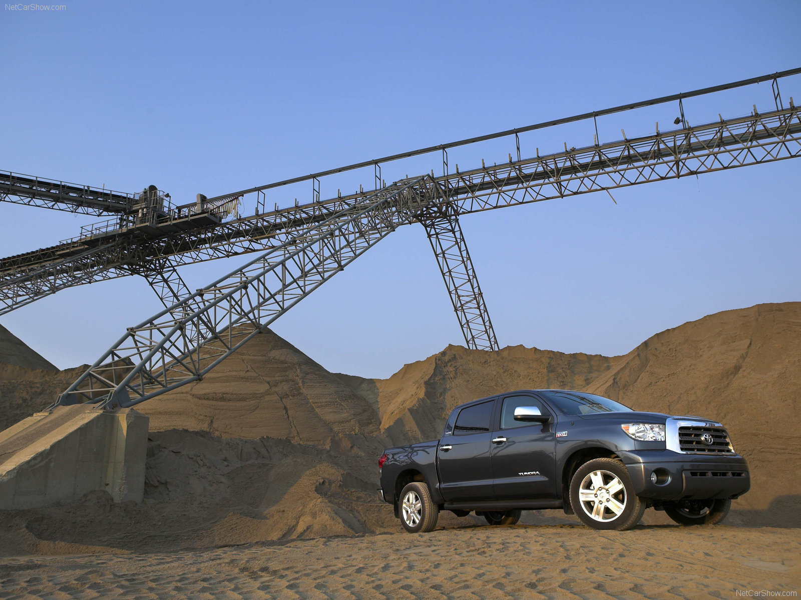 Toyota-Tundra_CrewMax_2007_1600x1200_wallpaper_0f.jpg