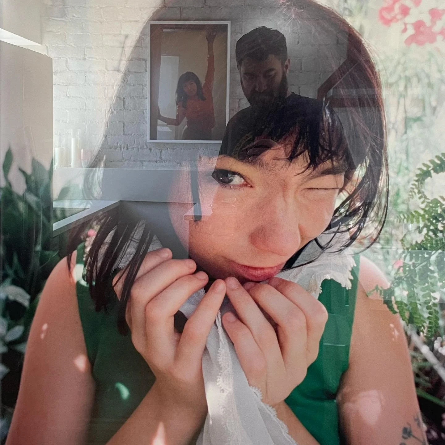 Very cool exhibit of #spikejonze early photography work with Bjork from the 90s. Never used photos from his vault. Also awesome grub at Arroz y Fun. Highly recommend