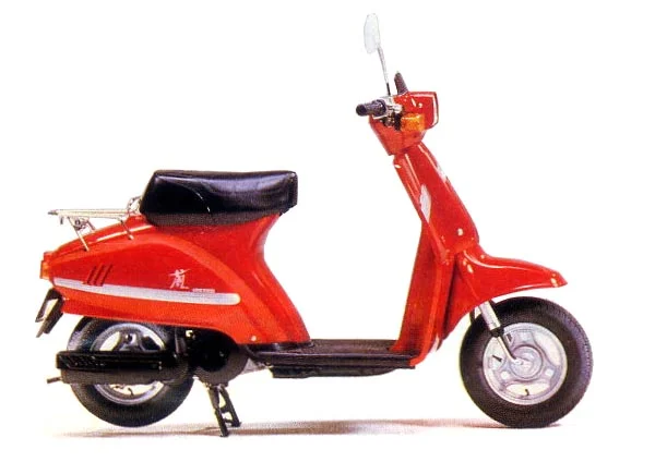 50cc: Can go up to 60 km/h, so it’s not great for the highway. If you’re planning on using your scooter primarily for going to school and around the city, a 50cc is more than enough in most cases. While it’s possible to have two people on a 50cc, if you’re planning on giving rides to people often, you should consider a bigger scooter.