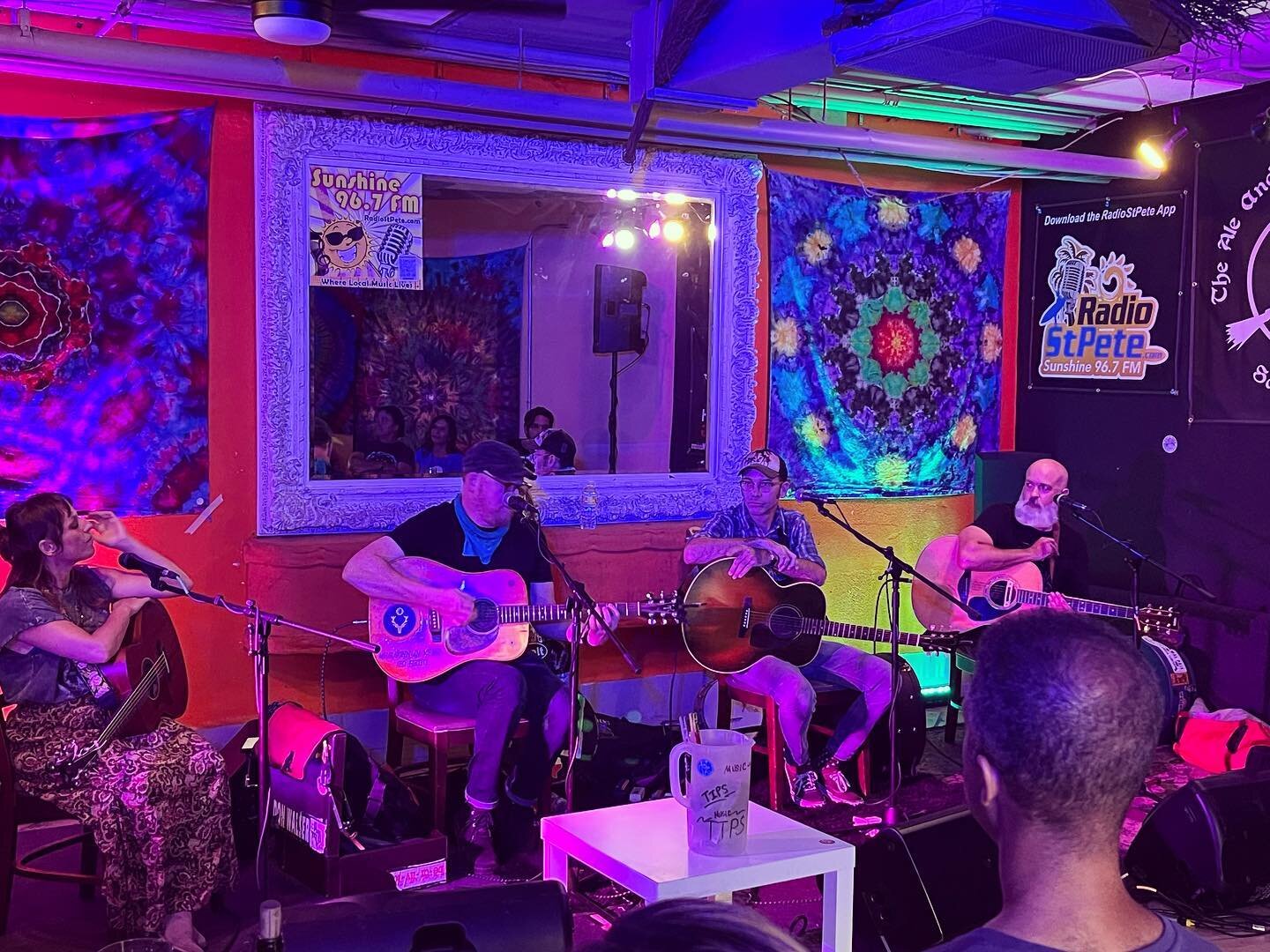 Another epic writers round with another #yborcityrecords artist in the lineup: @the_joshua_reilly in great company with our friends @debrubymusic , @hgwtmusic and @quinlan_will . 

Thanks to @aleandthewitch for supporting great songwriting in #stpete