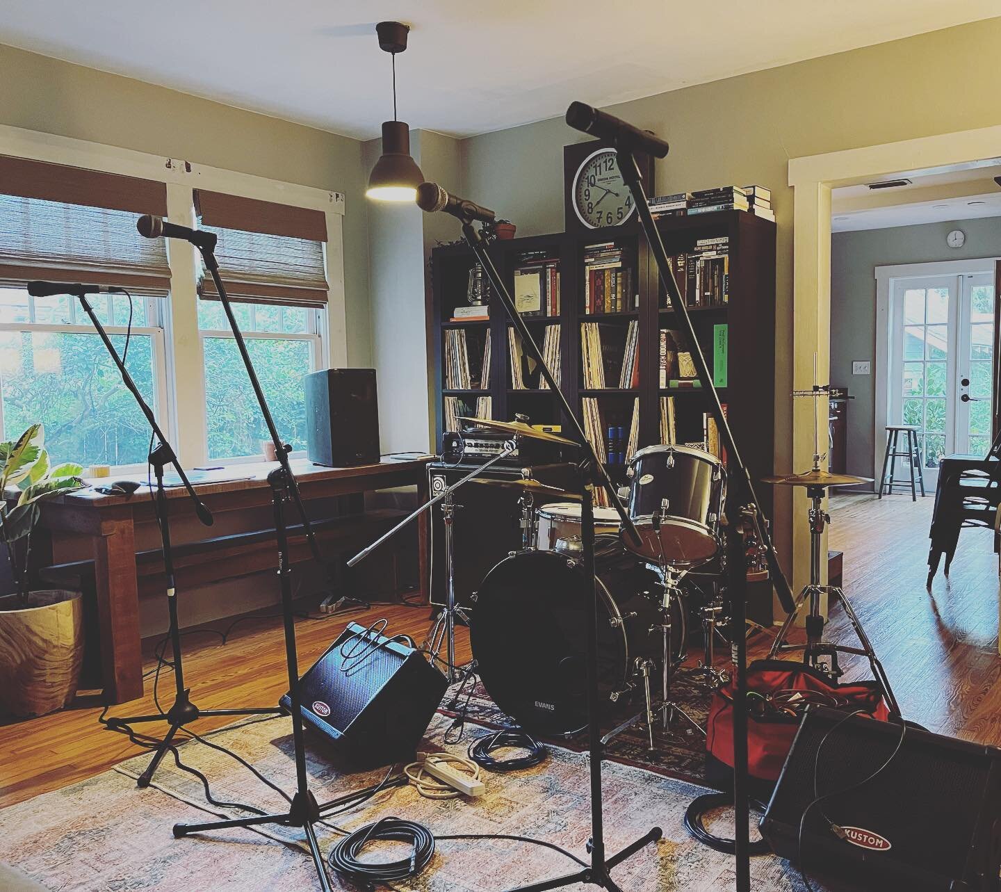 Final rehearsals getting under way for this Friday 8/19 @sevencmusic with @the_joshua_reilly , @mercymccoy , @the1adamrandall , and @taylorraynor . Great songwriters, all playing together. It&rsquo;s going to be a real hum dinger 🔥🎸🎤👏🏻💛

Rehear