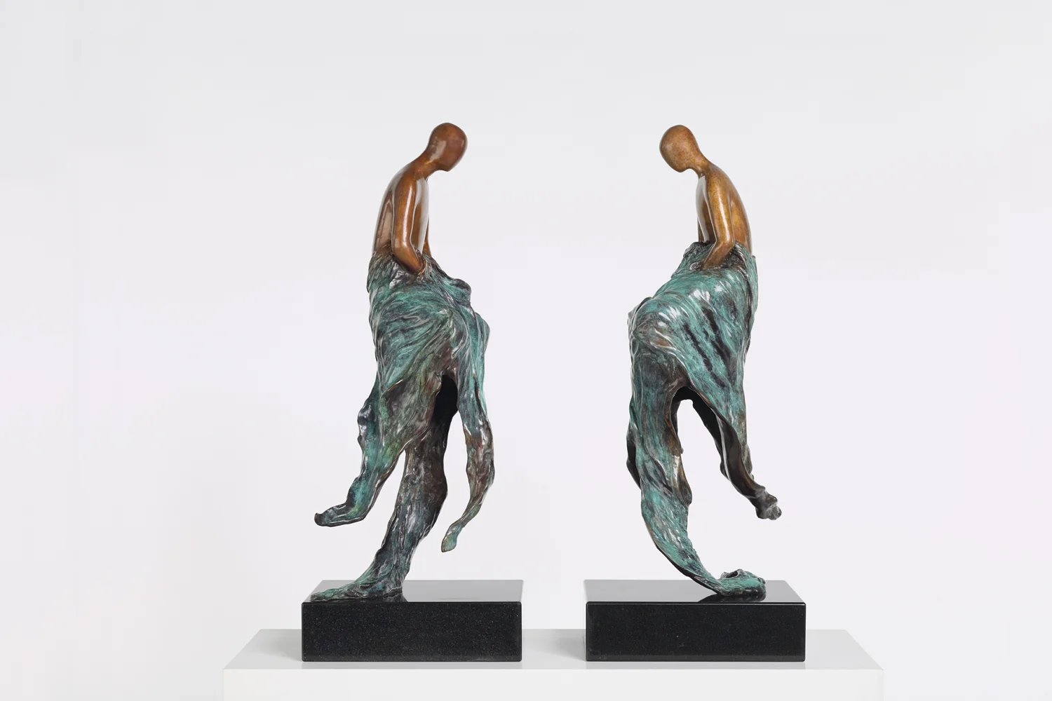 The Voices of the Soul 122x39x37 122x30x34