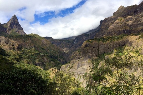 We ran around this area sometime in the mid-morning. Yes, there were some very steep sections.