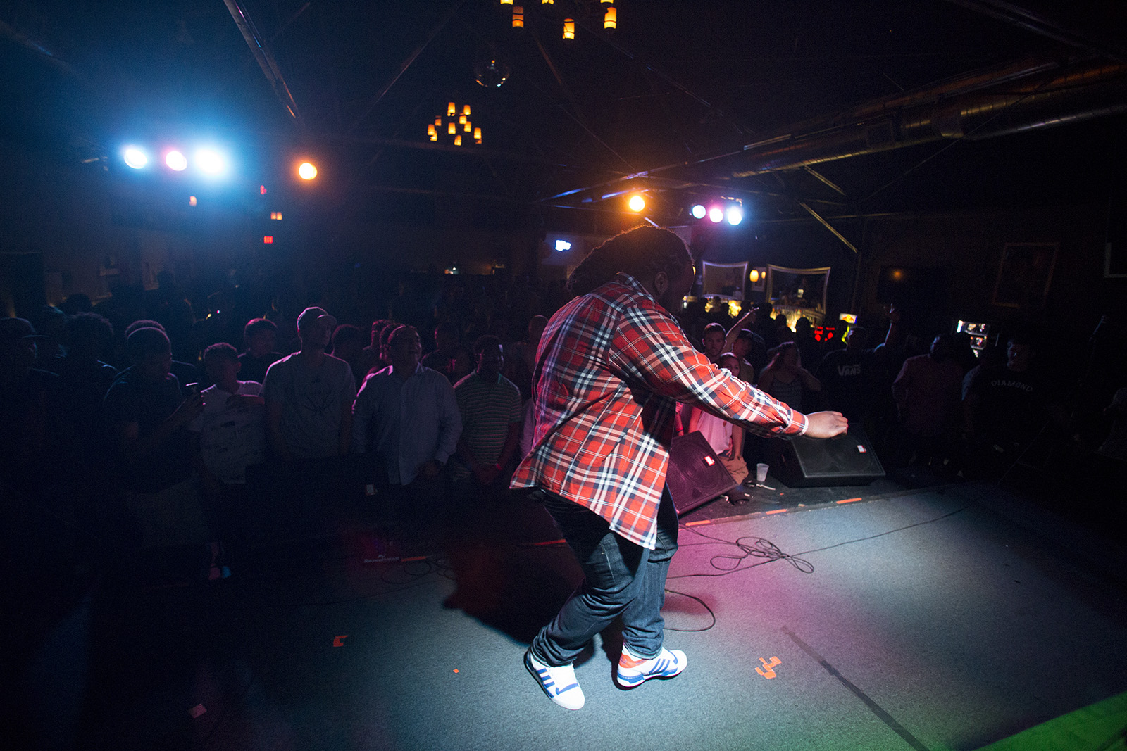 Drique London on stage at Southland Ballroom, Raleigh, 9/25. 