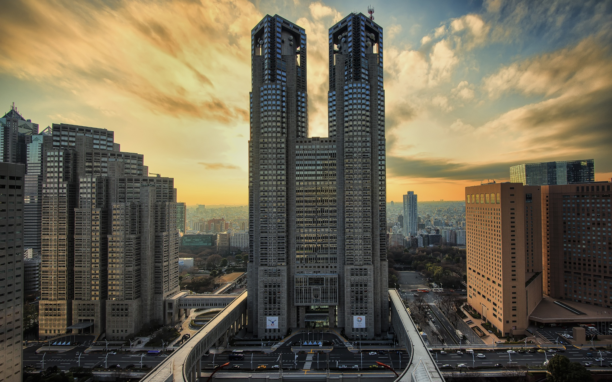Tokyo-Metropolitan-Government-Building.jpeg