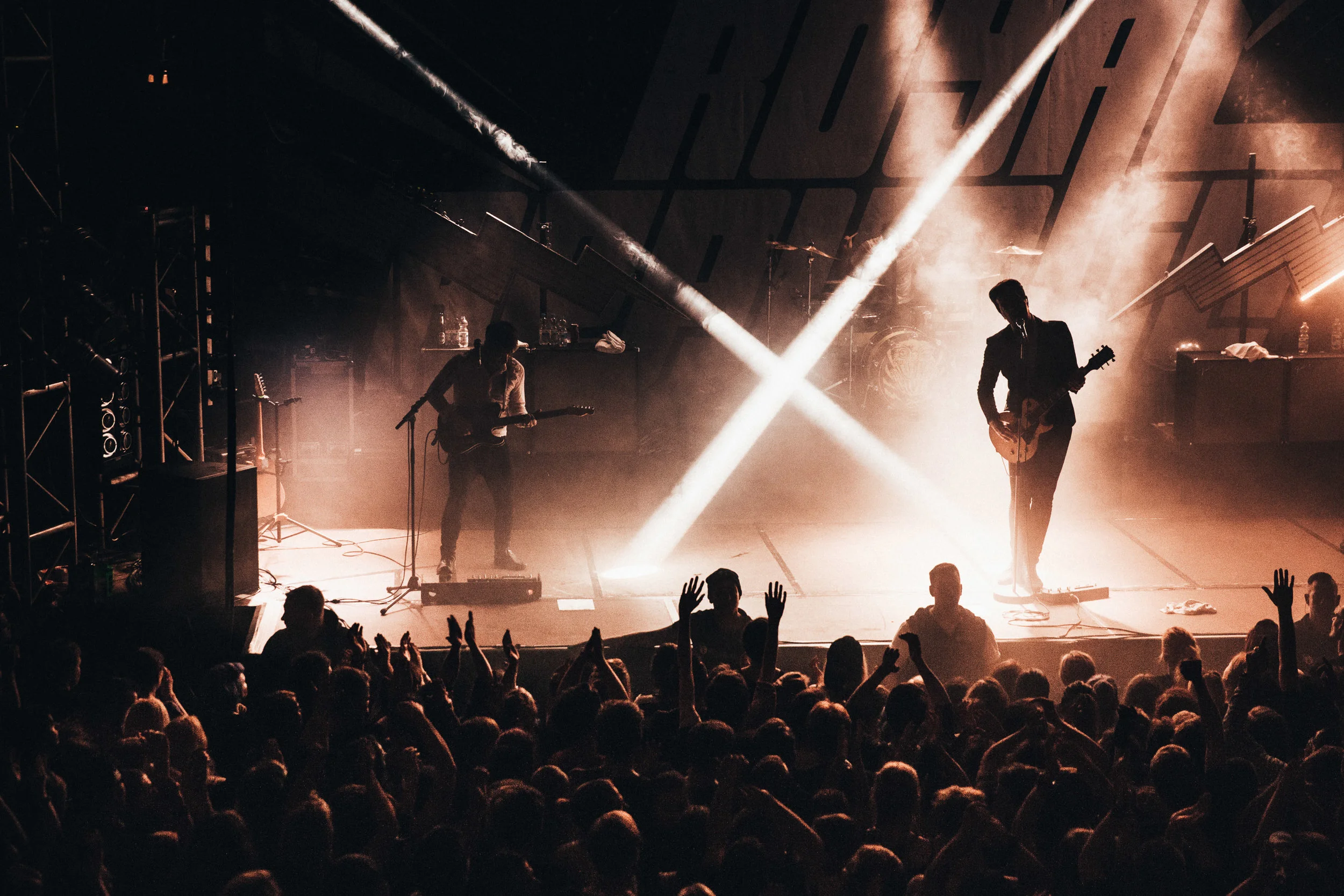 32-RoyalRepublic.jpg