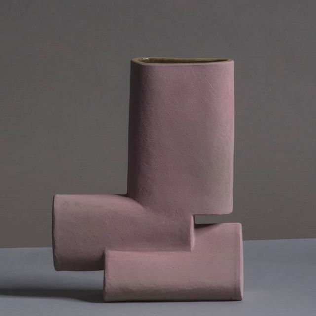 Pink glazed stoneware vase from the 'Enkidu Collection' made during my residency in Jingdezhen, China
.
.
.
.
.
.
#ceramics #handbuilt #stoneware #design #sculpture #vase #architecture #artdesign #primativebrutalism #brutalism #primitive #interiordes
