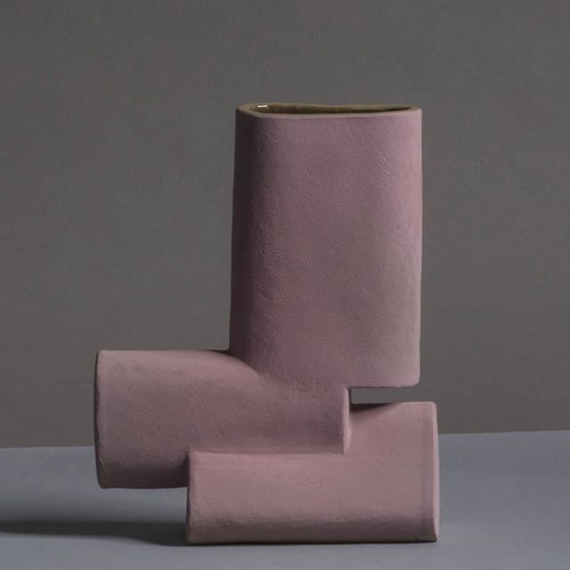 Pink glazed stoneware vase from the 'Enkidu Collection' made during my residency in Jingdezhen, China
.
.
.
.
.
.
#ceramics #handbuilt #stoneware #design #sculpture #vase #architecture #artdesign #primativebrutalism #brutalism #primitive #interiordes