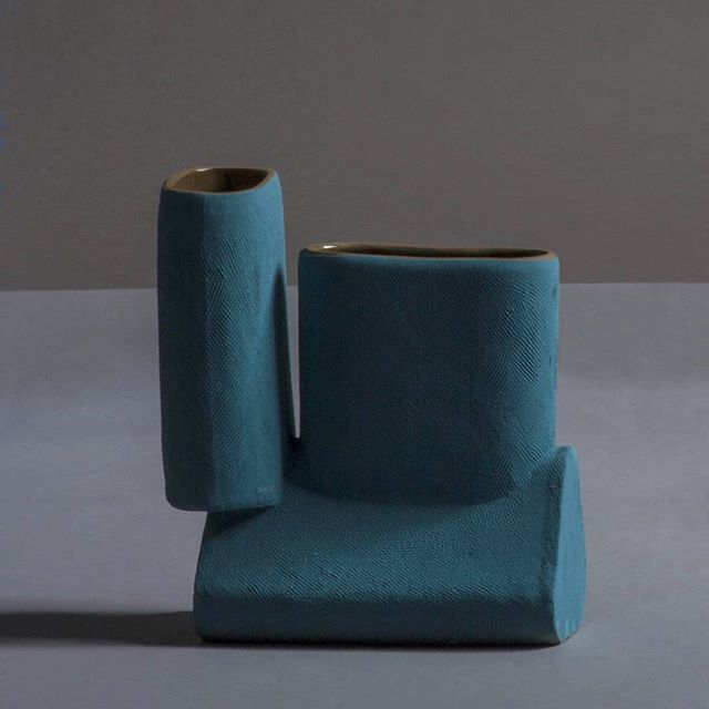 Vase from the 'Enkidu Collection' - Glazed Stoneware - 2018 .
.
.
.
.
.
.
#vase #ceramic #ceramics #ceranicvase #stoneware #handbuilt #art #design #fineart #sculpture #contemporarydesign #contemporaryart #primitive #brutalism #primitivebrutalism #tex