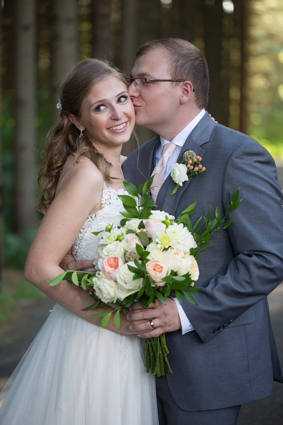 Michigan-Wedding-Photographer-Light-Garden-Photography-54.jpg