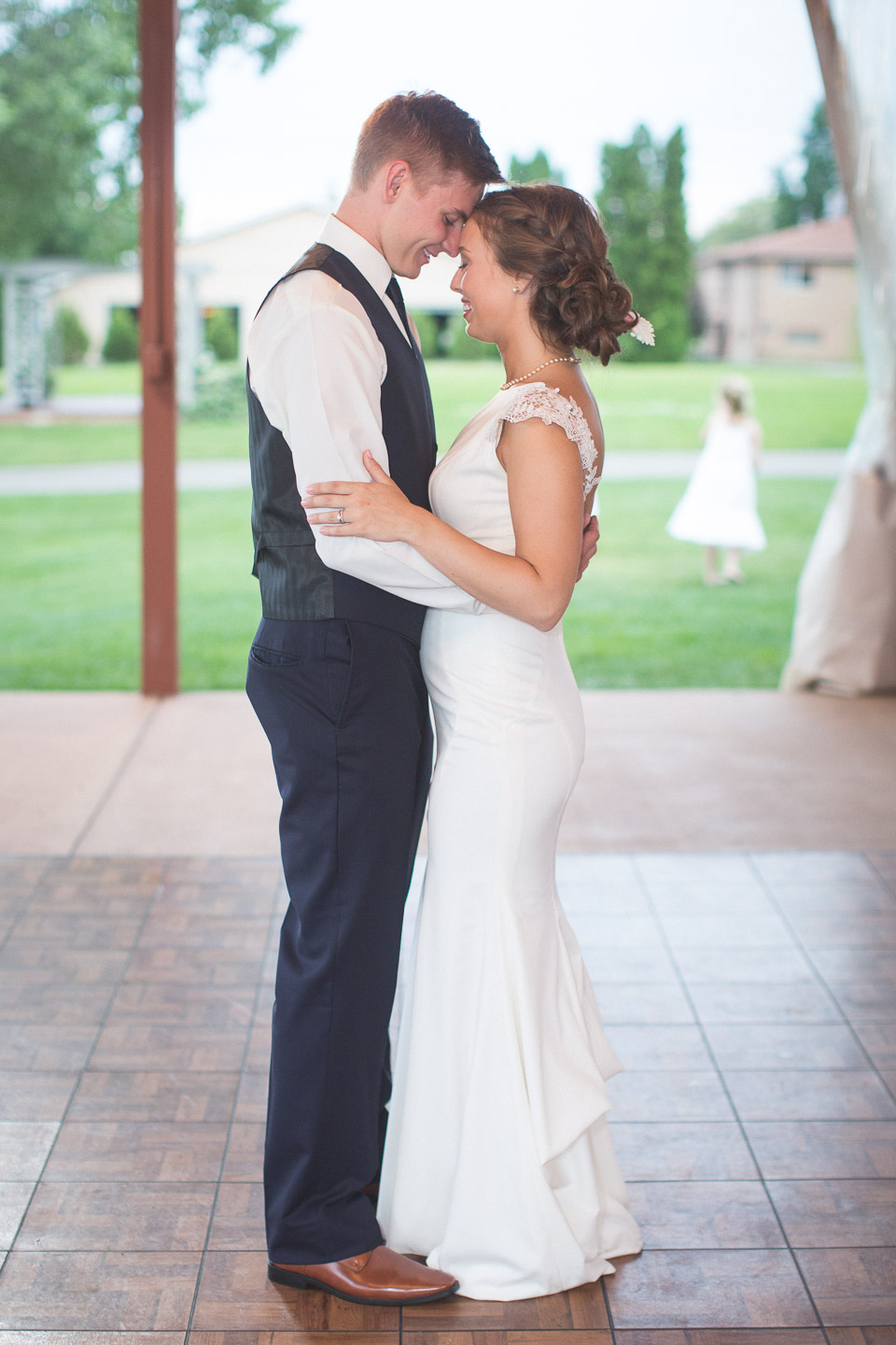 Michigan-Wedding-Photographer-Light-Garden-Photography-84.jpg