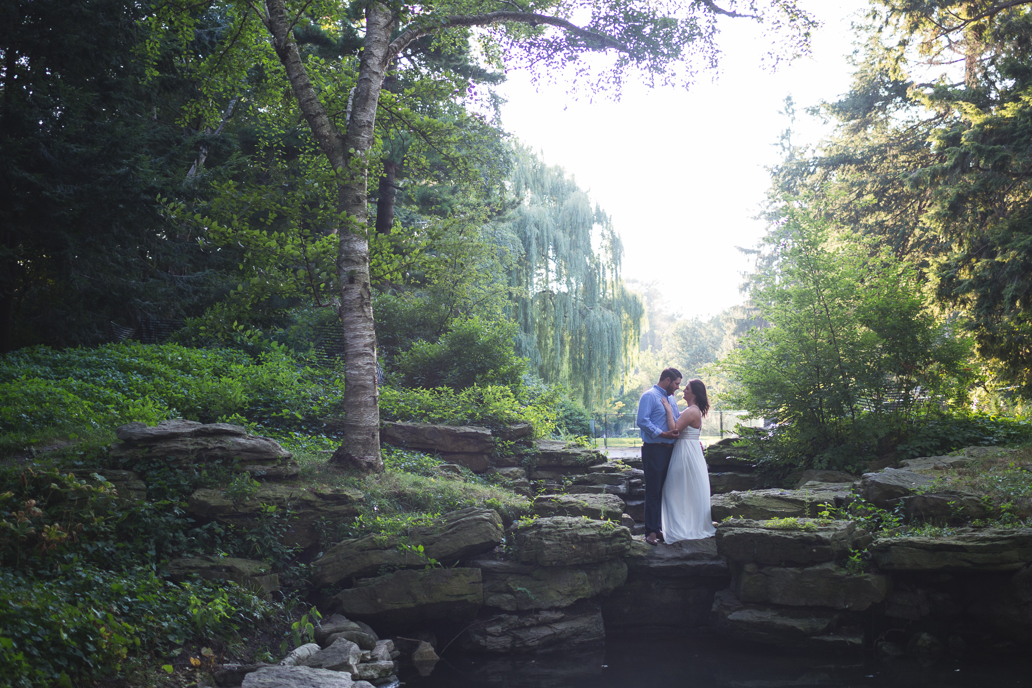 021-wedding-photographer-detroit-michigan-outdoor-natural-engagement-photography.jpg