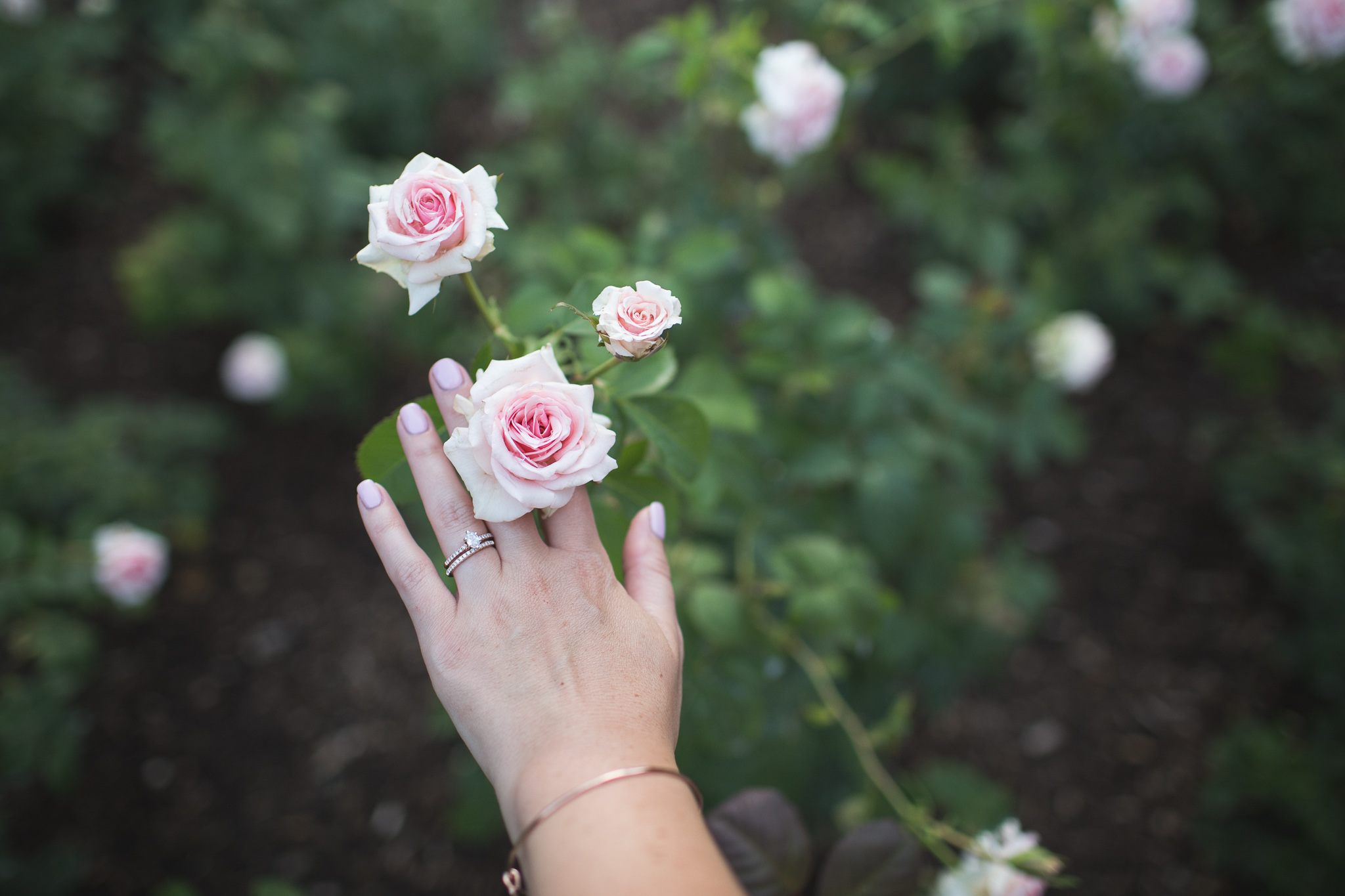 031-wedding-photographer-detroit-michigan-outdoor-natural-engagement-photography.jpg