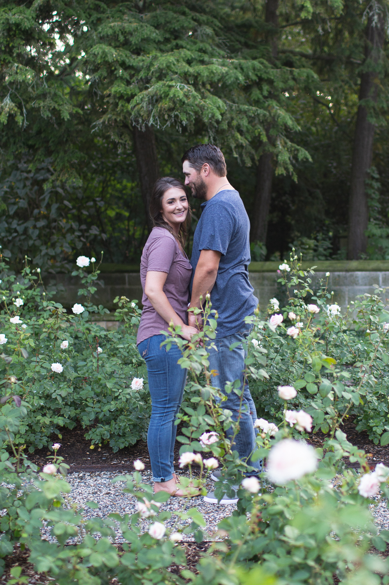 032-wedding-photographer-detroit-michigan-outdoor-natural-engagement-photography.jpg