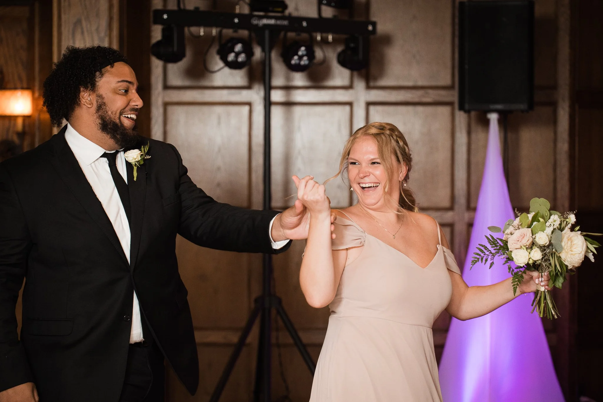 146_addison_oaks_michigan_wedding_photographer.jpg