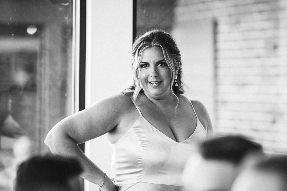 196_Michigan_Wedding_Photographer_St_Clair_Inn.jpg