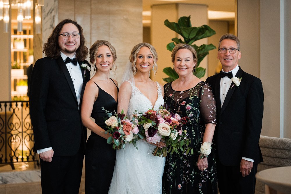 077_Michigan_Wedding_Photographer__Detroit_Westin_Book_Cadillac_Downtown.jpg