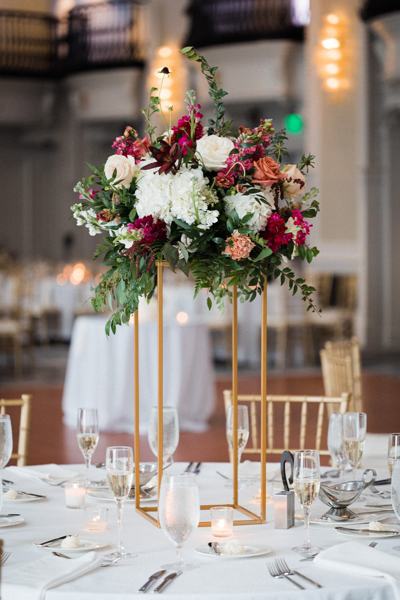 195_Michigan_Wedding_Photographer__Detroit_Westin_Book_Cadillac_Downtown.jpg