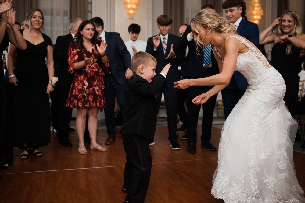 242_Michigan_Wedding_Photographer__Detroit_Westin_Book_Cadillac_Downtown.jpg