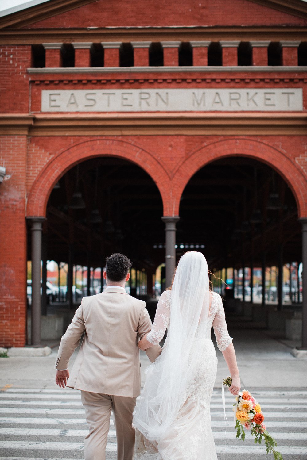 138_Michigan_Wedding_Photographer_Light_Garden_Photography_Eastern_Market_Detroit.jpg