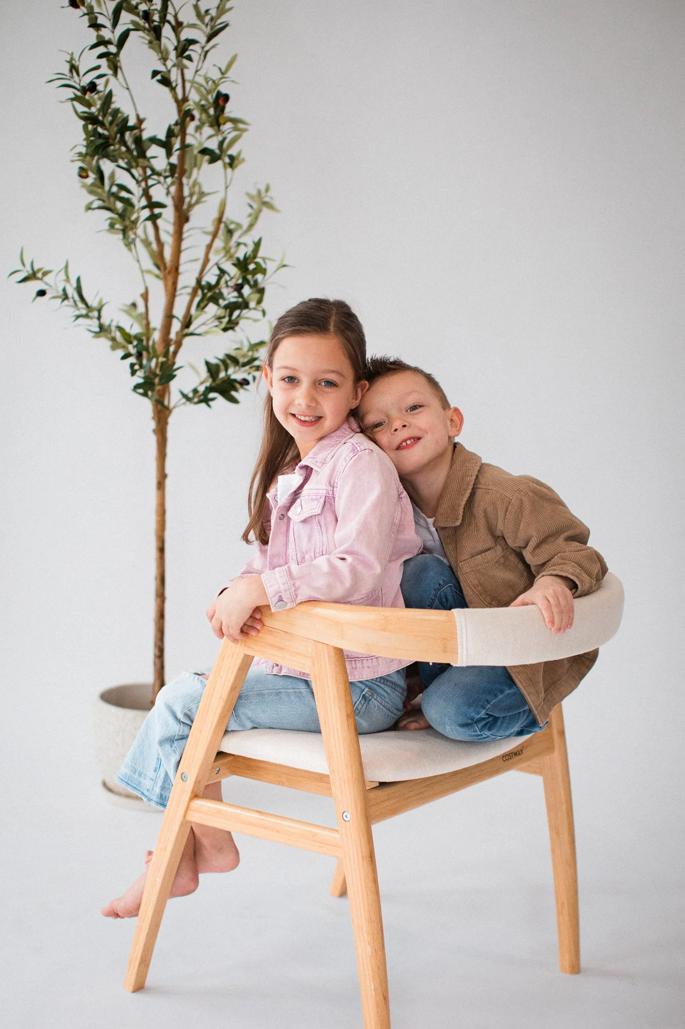 006_Michigan_Family_Photographer_Studio_Neue_Mini_Sessions.jpg