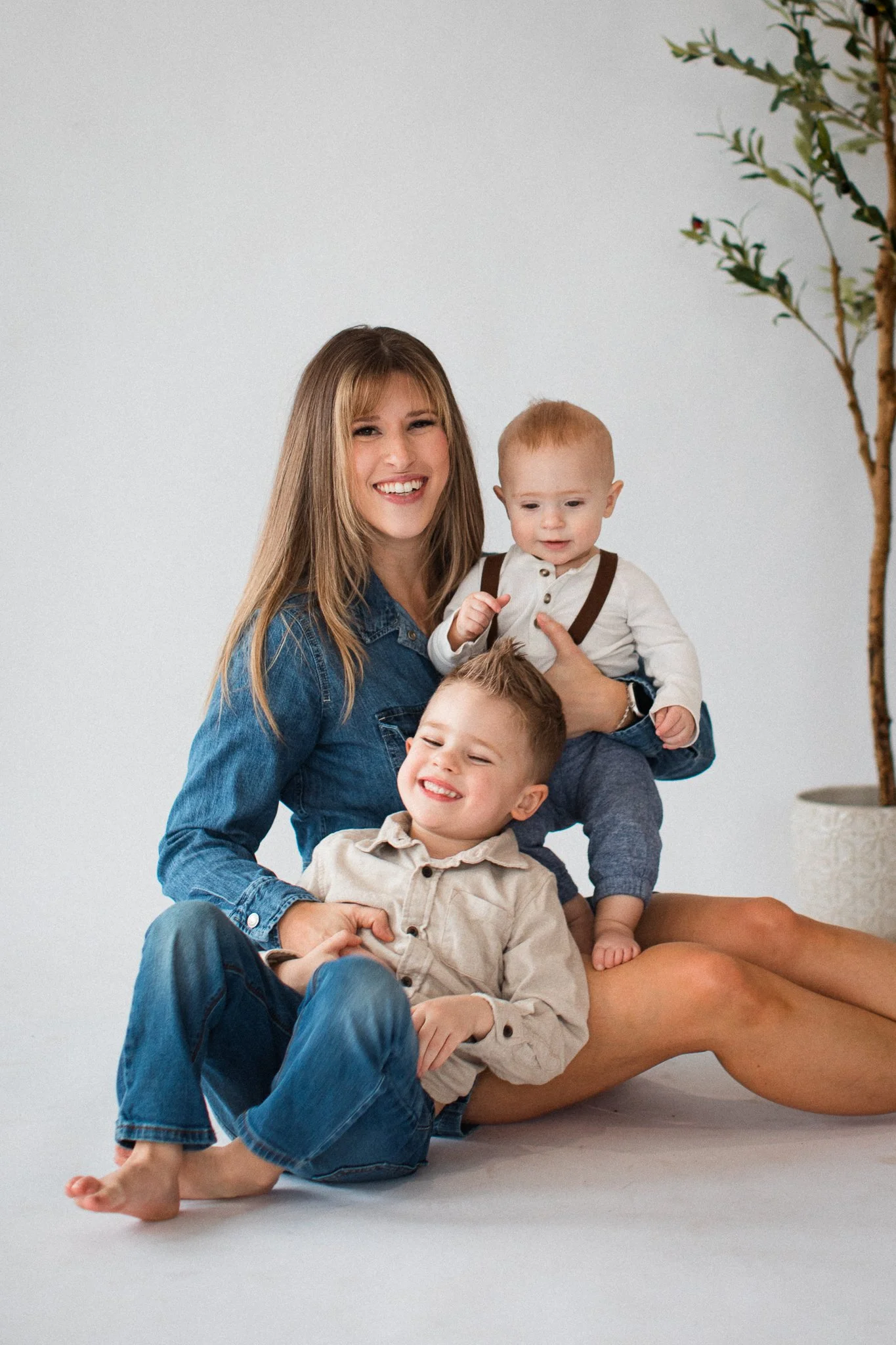 043_Michigan_Family_Photographer_Studio_Neue_Mini_Sessions.jpg