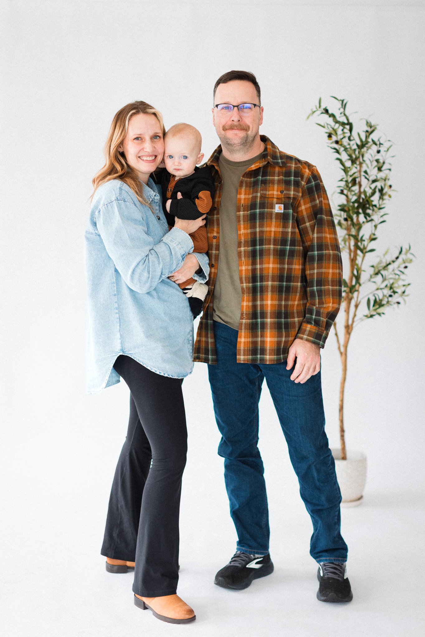 051_Michigan_Family_Photographer_Studio_Neue_Mini_Sessions.jpg